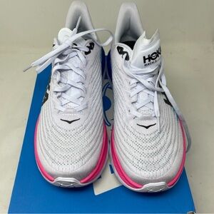 New HOKA women Mach 5 in white and blue sz 10B